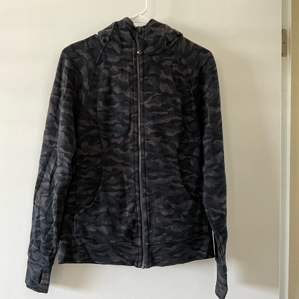 Lululemon OG scuba full zip black camo size 8
